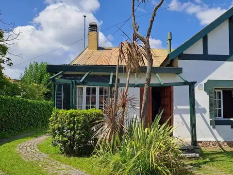 Se vende casa en pleno centro de la cumbre. apto comercial