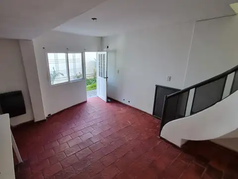 Depto Tipo Casa en Venta en Castelar Norte, USD 75.000