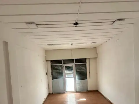 Local - Alquiler - Argentina, La Matanza - AV LURO 5047