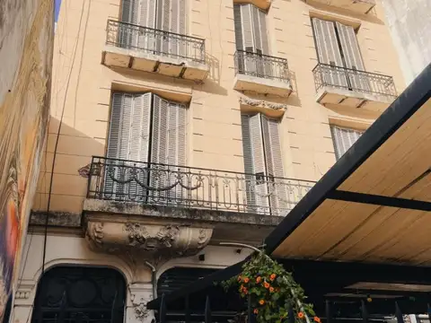 Perú 800 ,  San Telmo , Capital Federal.