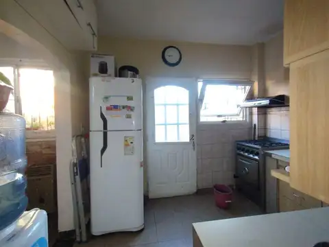 Depto Tipo Casa 5 ambientes con 2 baños