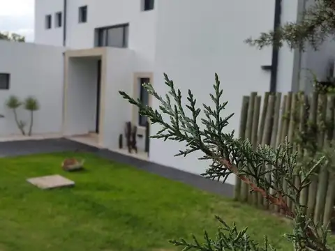 Prados de la Adelina