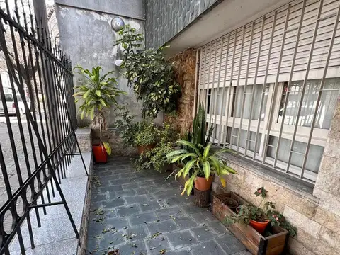 Casa 6 ambientes con 1 baño