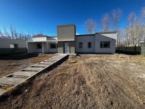 VENTA DE CASA 3 DORMITORIOS CANALES DE PLOTTIER