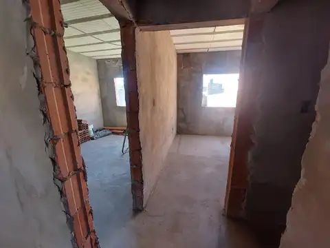 Casa 4 ambientes con 1 baño