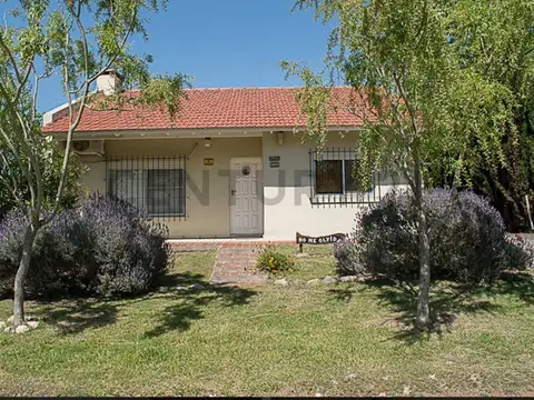 CHALET venta de casa en Reta a metros del Mar y el centro comercial