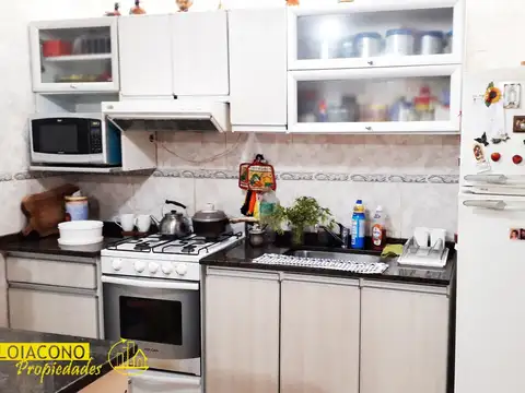 Casa 4 amb con jardín, patio, cochera y terraza - LOIACONO PROPIEDADES