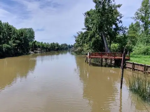 VENTA Casa 6 amb c/pileta y muelle - Delta - Tigre