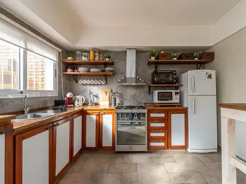 Depto Tipo Casa en Venta con 2 cocheras