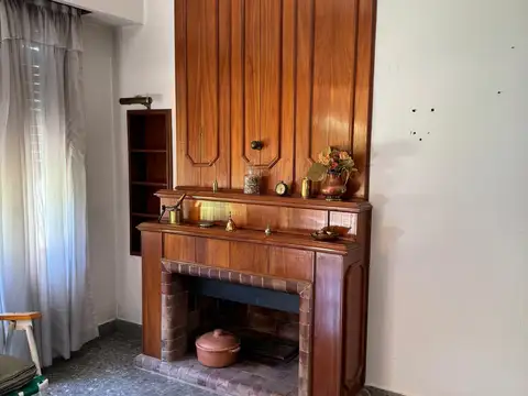 Casa 5 ambientes con 2 baños