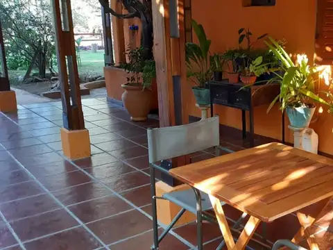 Casa 2 ambientes con 1 baño