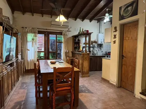 Casa 3 ambientes con 1 baño