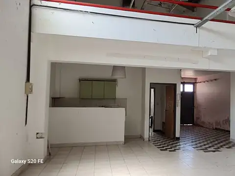 Venta de Galpón 193 MT² en Caseros, Tres de Febrero