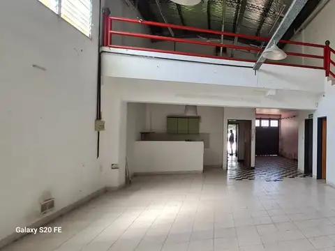 Venta de Galpón 193 MT² en Caseros, Tres de Febrero
