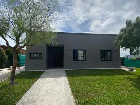 Casa en San Ramiro - Pilar del este