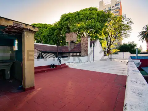 Casa 6 ambientes con 3 baños