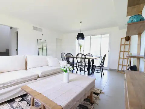 Casa en Alquiler de 3 dormitorios