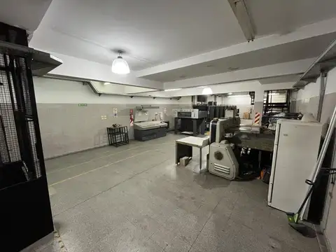 Galpon en Venta 36  mts Fondo