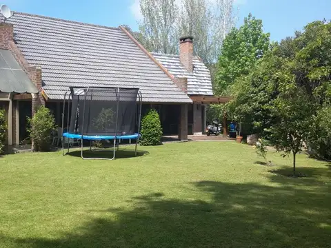 Casa 6 ambientes con 3 baños