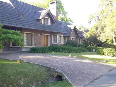 Casa en Venta en Lujan, USD 250.000