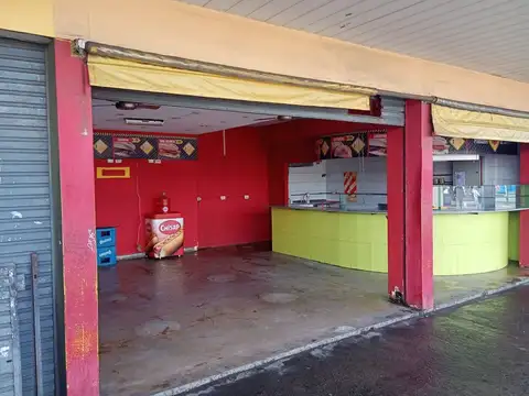 LOCAL EN ESTACION DE COLECTIVOS DE PUENTE LA NORIA