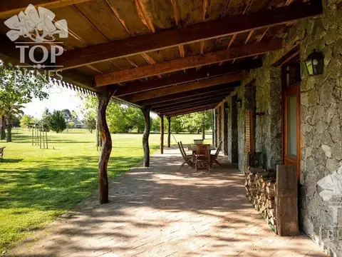 Casa 7 ambientes con 3 baños