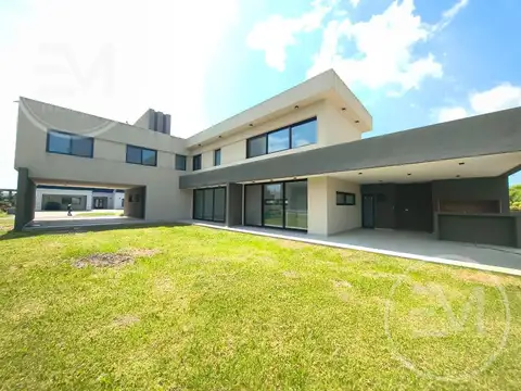 Casa en Venta de 5 dormitorios