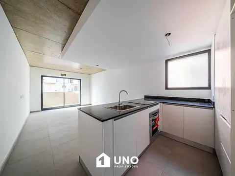 Moreno y Brown - Amplio Dpto Monoambiente Externo.