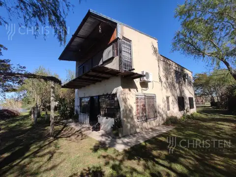 Venta Casaquinta sobre el rio cuenta con 2 habitaciones Arroyo Leyes