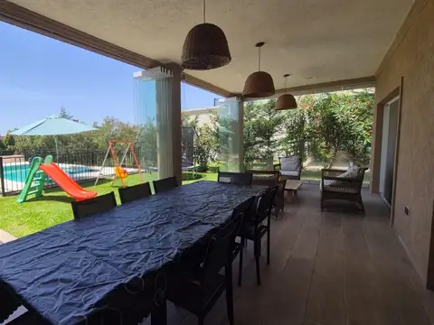 Casa en Alquiler al Este