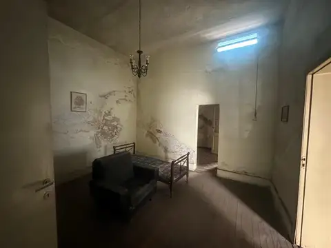 Casa 6 ambientes con 2 baños