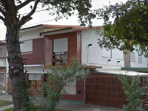 Casa en venta - 4 dormitorios 2 baños - 135mts2 - San Bernardo Del Tuyú