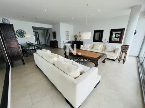 AMPLIO DEPARTAMENTO EN DELAMAR