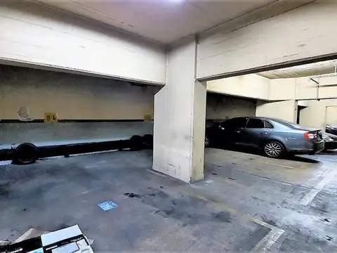 COCHERA EN VENTA EN ZONA TRIBUNALES