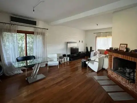 Casa en Alquiler en El Portillo, USD 2.400