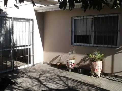 Casa en Venta en Quilmes Oeste, USD 155.000