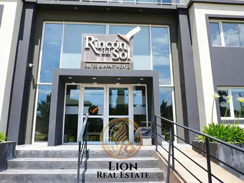 Avenida Enrique Shaw al 800