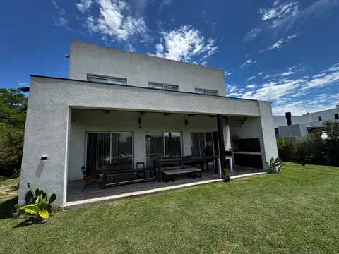 Casa en Venta al Noreste