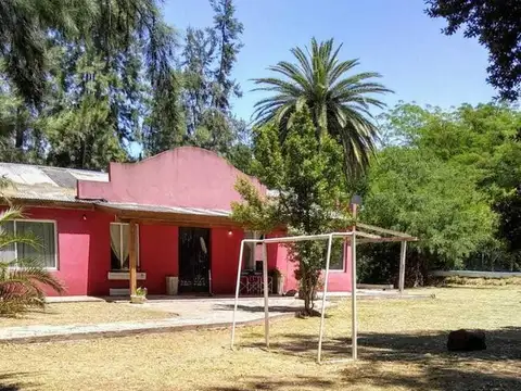 Eva Perón e/ Saavedra y Avenida Rivadavia