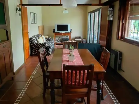 Casa en Venta con 2 cocheras