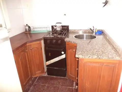 Casa 2 ambientes con 1 baño