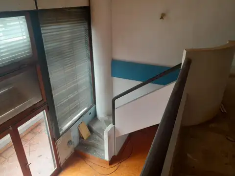 Tucuman 1600 , Piso 4