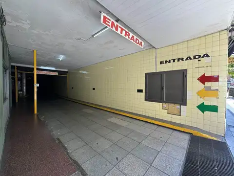 VENTA Cochera PB Centro Edificio Bocinas