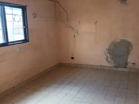 Casa 3 ambientes con 1 baño