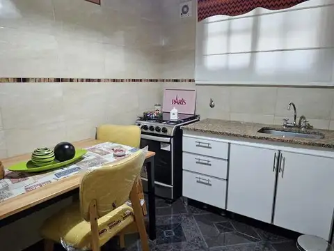 Depto Tipo Casa en Venta en Echesortu, USD 79.000