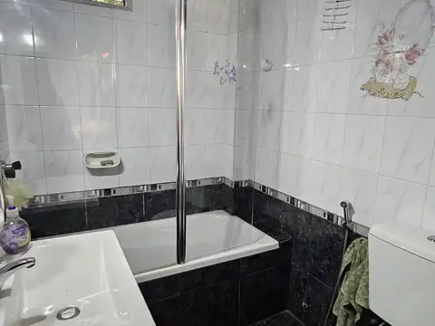 Depto Tipo Casa 4 ambientes con 1 baño