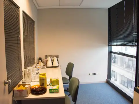 Oficina Monoambiente con 4 baños