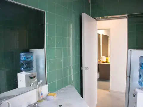 Oficina en Venta con 4 cocheras