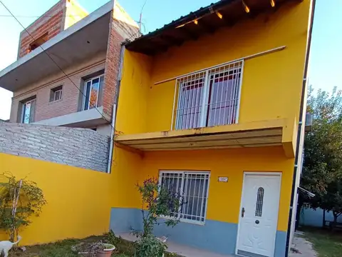 Casa 4 Ambientes con Parque en  Venta Merlo Pontevedra