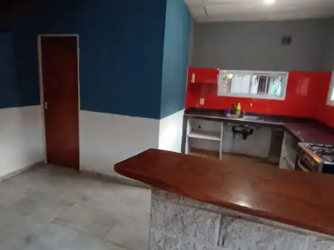 Casa 4 Ambientes con Parque en  Venta Merlo Pontevedra